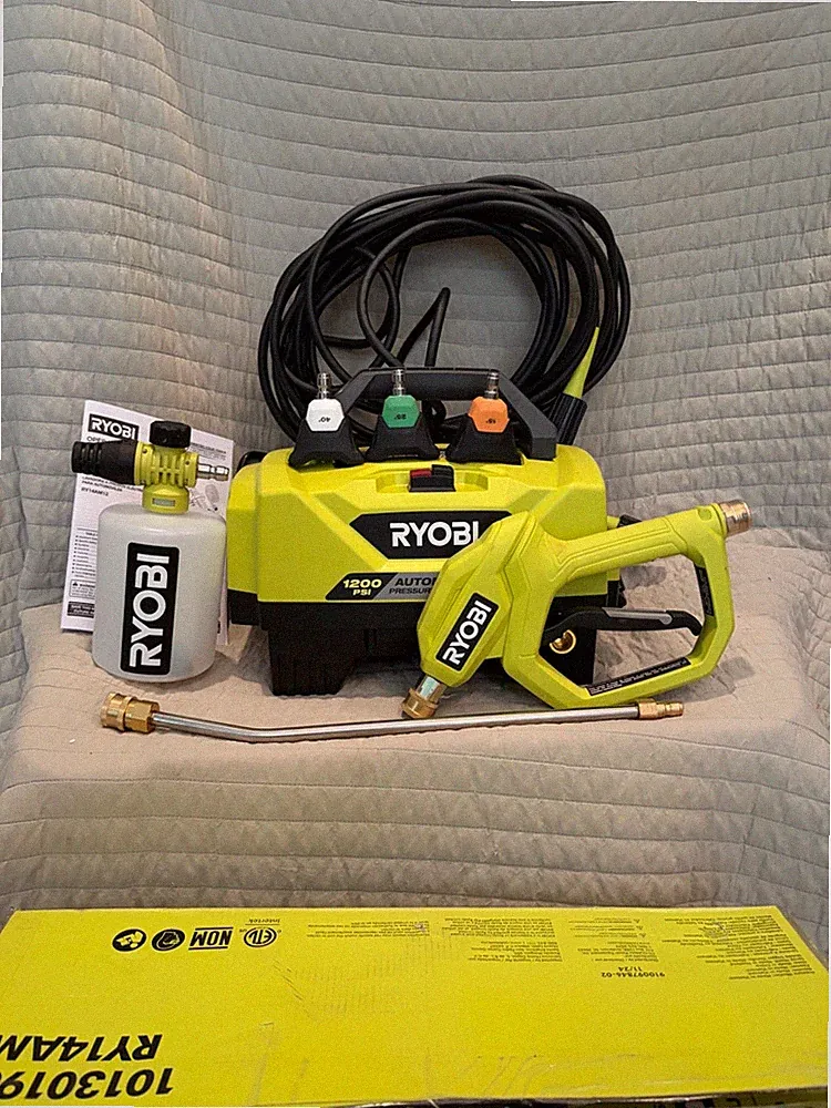 RYOBI RY14AM12 Automotive 1200 PSI 1.8 GPM Electric Pressure Washer Kit