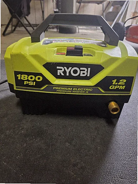 Ryobi RY41802VNM 1800psi 1.2 GPM Electric Pressure Washer -W61 Working