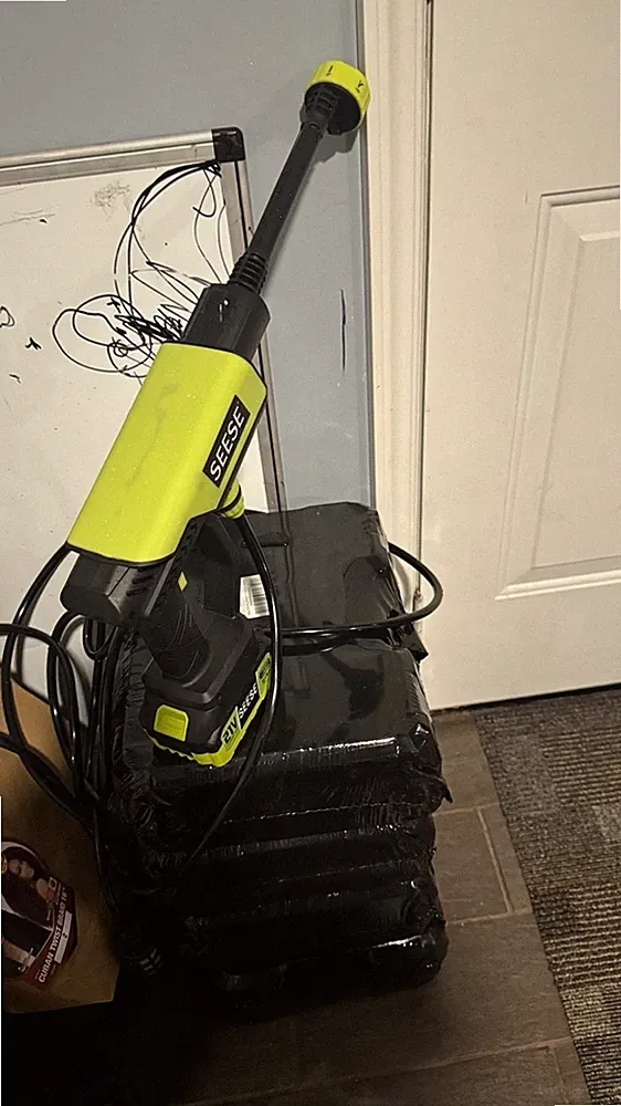 SEESE 21V Cordless Cold Water Pressure Washer Kit 300-1000 PSI 220W