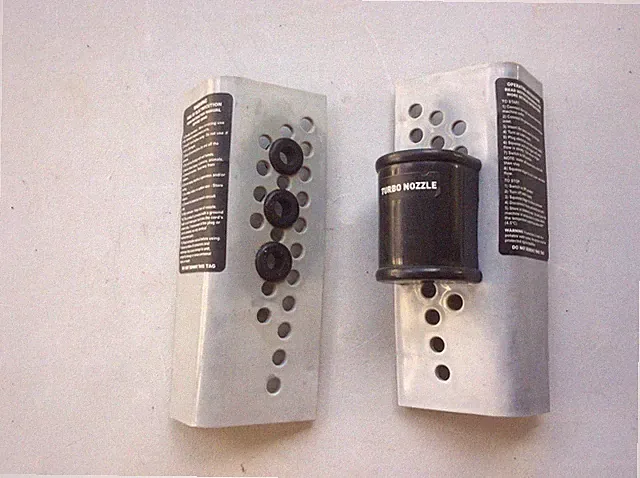 SIMPSON 13SIE-170 Electric Pressure Washer 1700PSI Two Nozzle Brackets