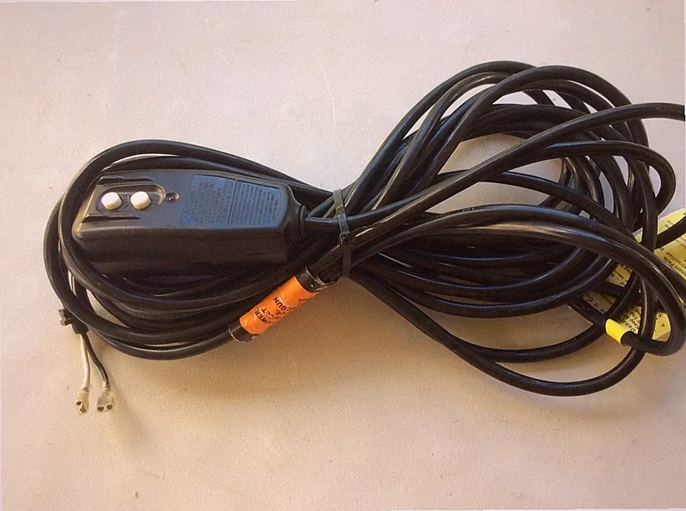 SIMPSON Model 13SIE-170 Electric Pressure Washer 1700PSI Electric Cord W/Plug GF
