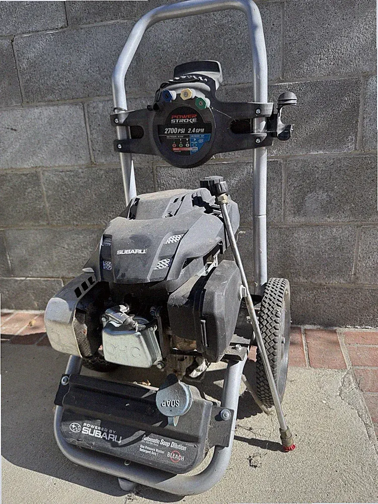 Subaru Power Stroke 2700 Psi Power Washer Needs Repairs