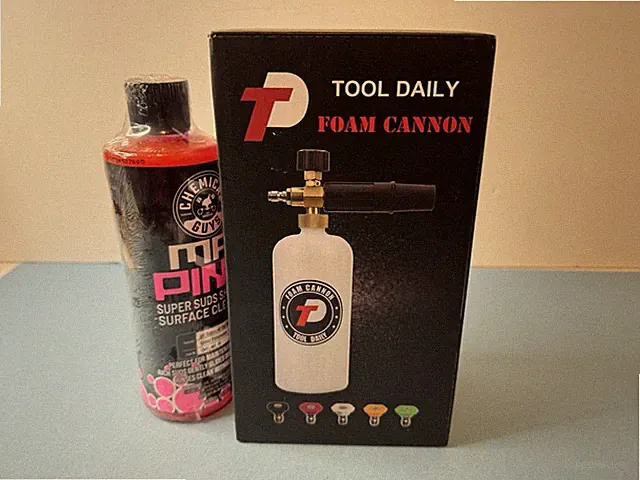Tool Daily Foam Cannon with 1/4 Inch Quick Connector, 1 Liter,/With Mr Pink