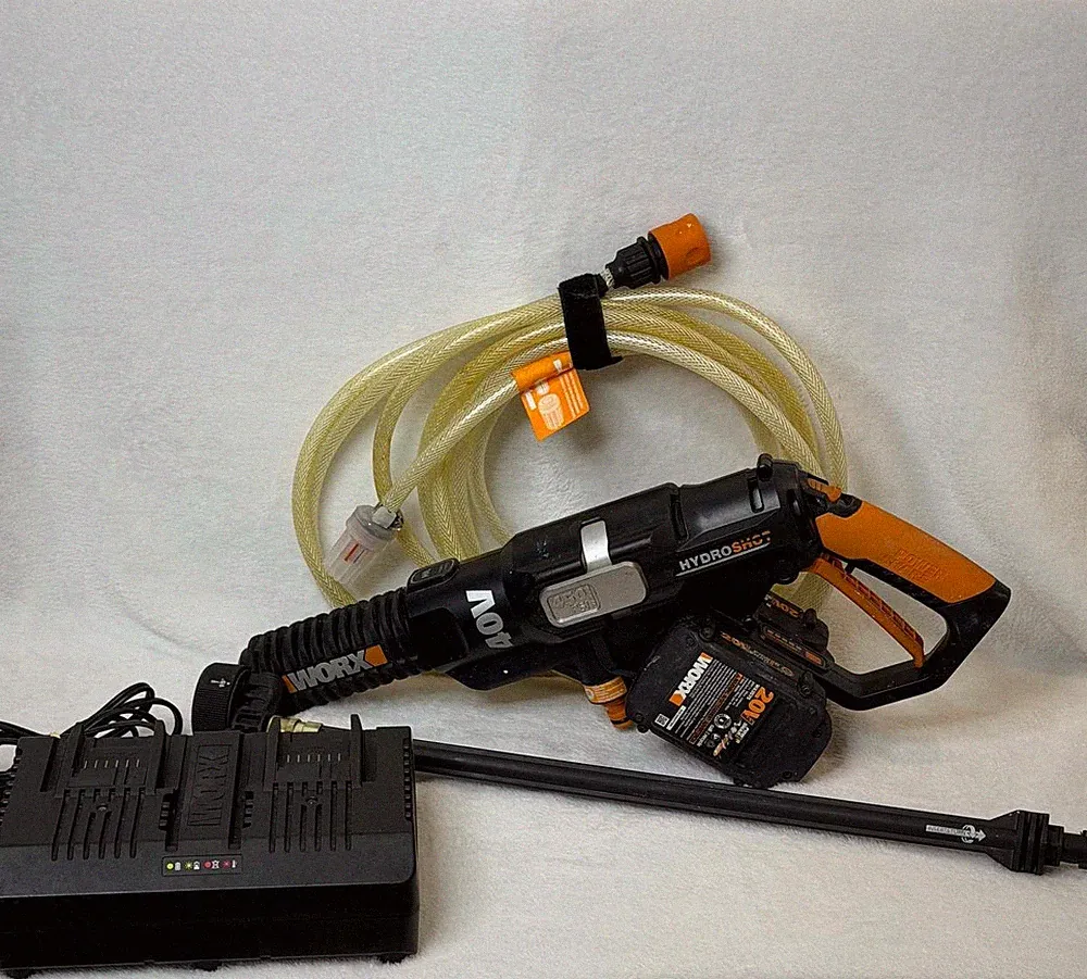 Worx Hydroshot WG644 40V 450 PSI Pressure Washer w/ 2 Batteries Charger